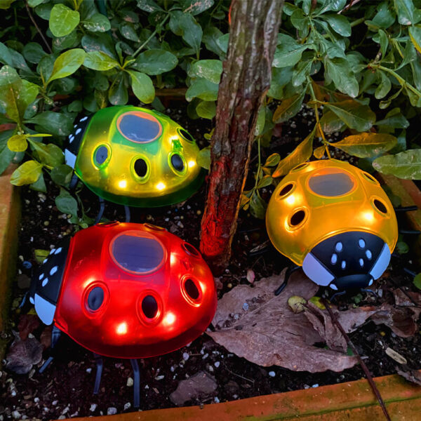 Solar Waterproof Creative Animal Beetle Plastic LED Outdoor Lawn Fence Light - Image 12