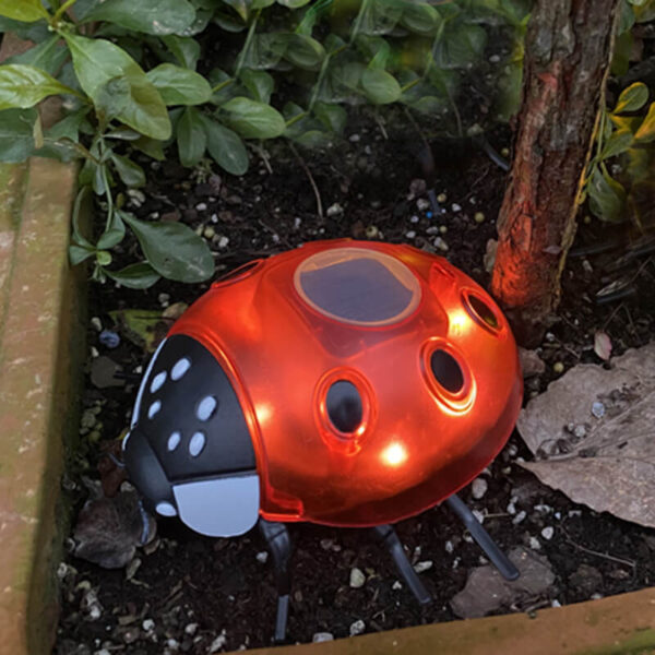 Solar Waterproof Creative Animal Beetle Plastic LED Outdoor Lawn Fence Light - Image 4